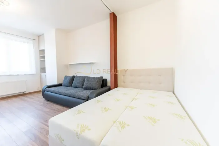 Pronájem bytu 1+kk, Olomouc, Jarmily Glazarové, 37 m2