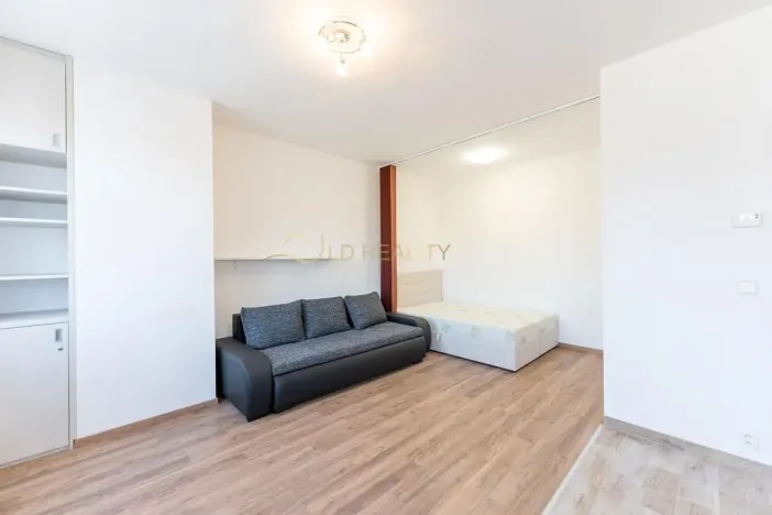 Pronájem bytu 1+kk, Olomouc, Jarmily Glazarové, 37 m2