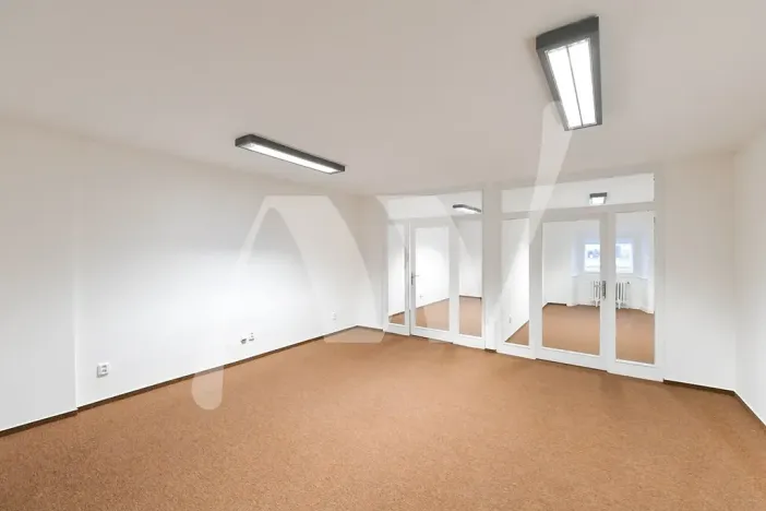 Pronájem kanceláře, Praha - Malá Strana, Malostranské náměstí, 135 m2