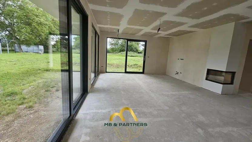 Prodej rodinného domu, Doubravička, 195 m2