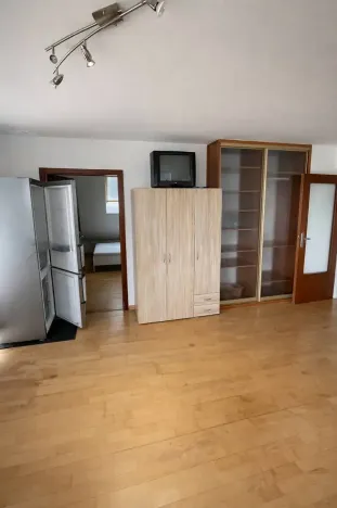 Pronájem bytu 2+kk, Praha - Kobylisy, Mirovická, 58 m2
