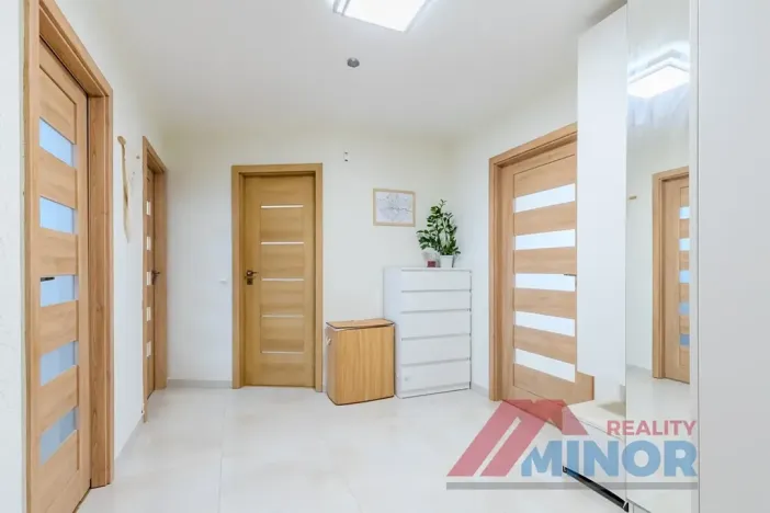 Prodej bytu 3+1, Slaný, Bezručova, 70 m2