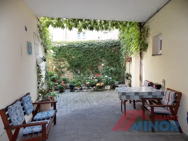 Pronájem kanceláře, Slaný, Husova, 40 m2