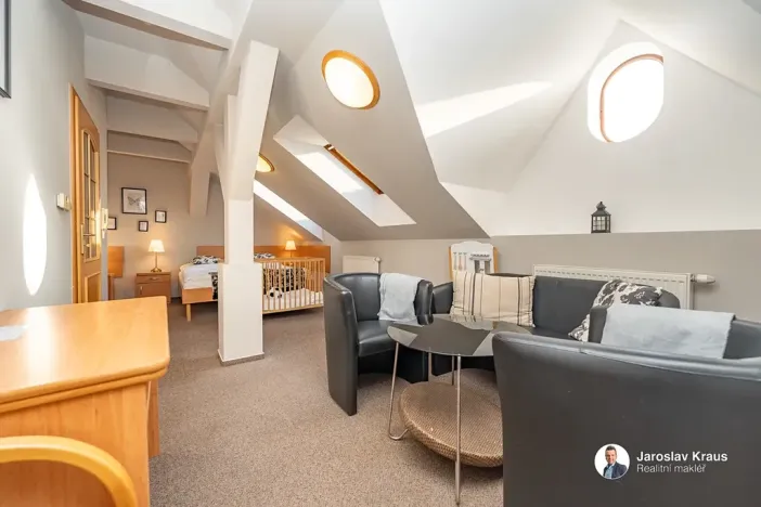 Prodej vícegeneračního domu, Lázně Bělohrad, Lázeňská, 529 m2