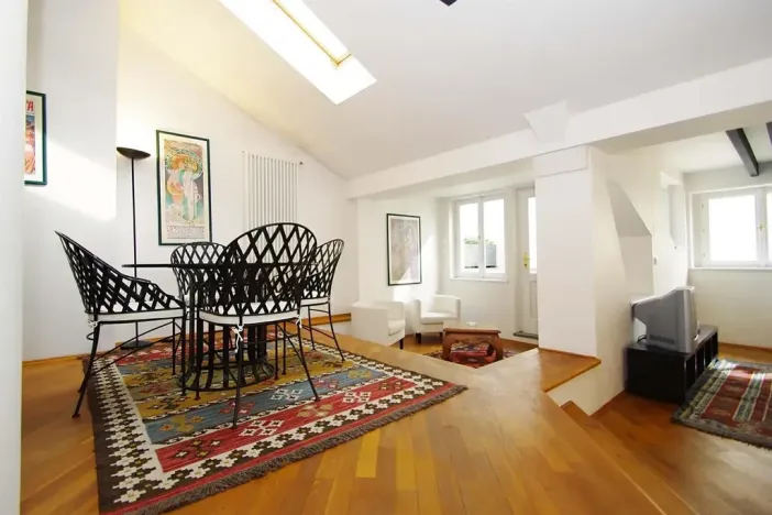 Pronájem bytu 3+kk, Praha - Nové Město, Odborů, 96 m2