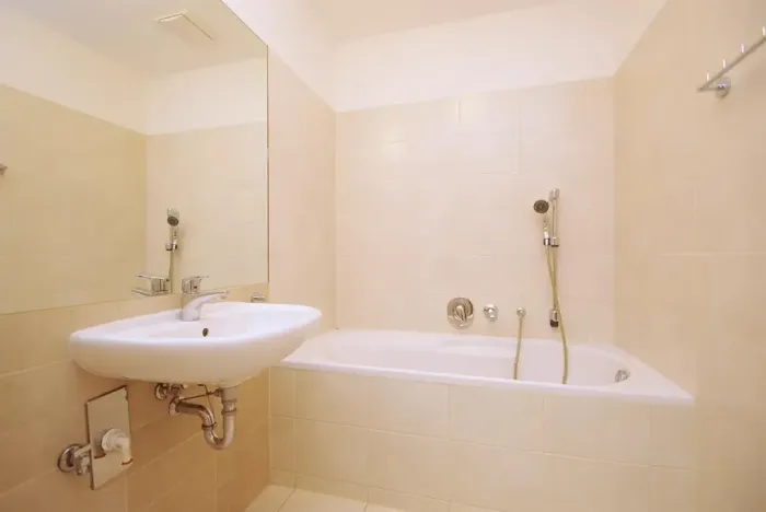 Pronájem kanceláře, Praha - Smíchov, Štefánikova, 63 m2