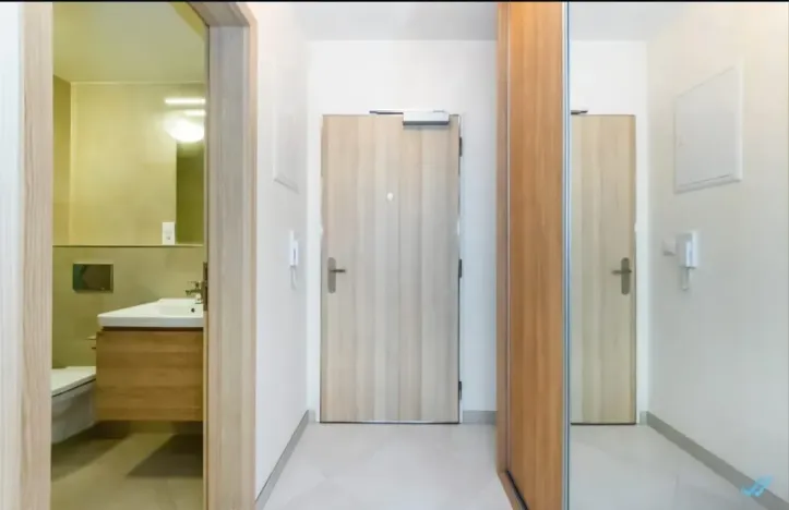 Pronájem bytu 1+kk, Praha - Záběhlice, Klapálkova, 31 m2