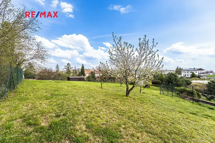 Prodej pozemku pro bydlení, Praha - Lochkov, 1550 m2