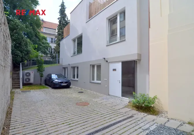 Pronájem bytu 5+kk, Praha - Bubeneč, Wolkerova, 115 m2