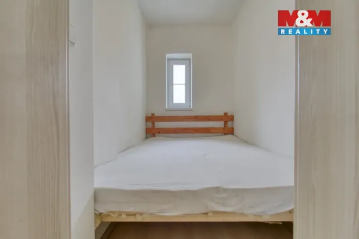 Pronájem bytu 1+1, Plzeň, V Šipce, 57 m2