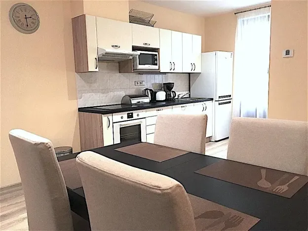 Pronájem bytu 3+1, Praha - Vinohrady, Máchova, 100 m2