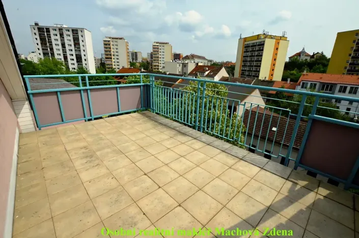 Pronájem bytu 3+kk, Praha - Strašnice, Gutova, 87 m2