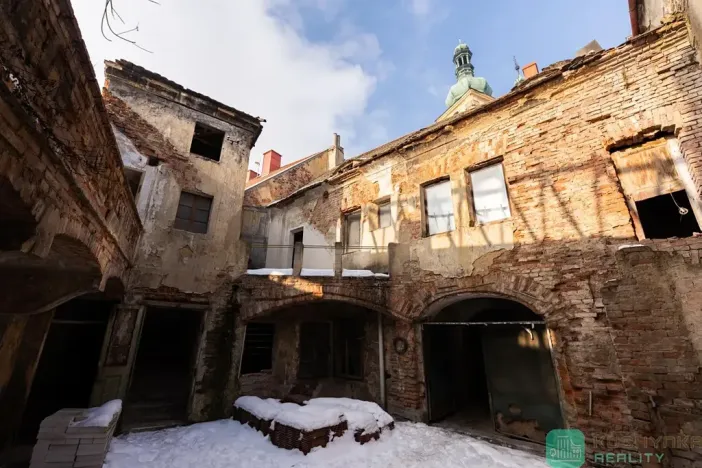 Prodej rodinného domu, Duchcov, G. Casanovy, 500 m2