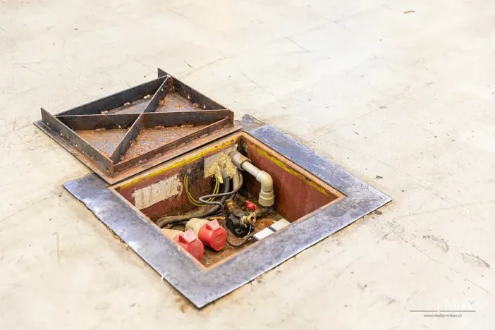 Prodej výrobních prostor, Liberec, Malodoubská, 3613 m2