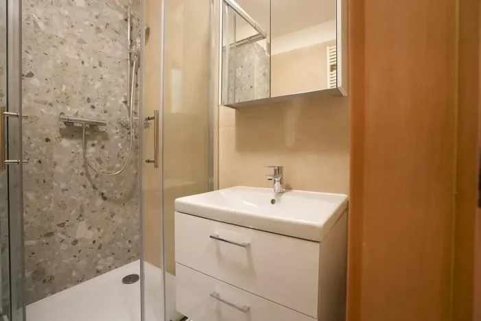 Pronájem bytu 1+kk, Beroun, U Židovského hřbitova, 41 m2