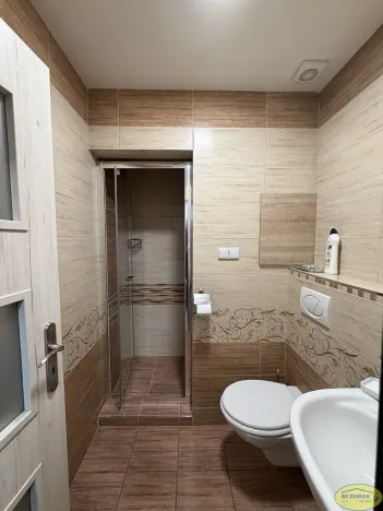 Pronájem obchodního prostoru, Kroměříž, Tovačovského, 101 m2