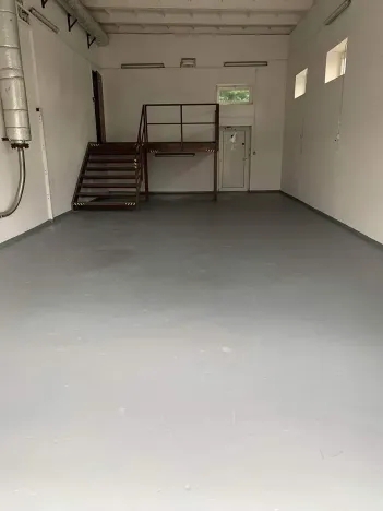 Prodej obchodního prostoru, Praha - Horní Počernice, Komárovská, 210 m2