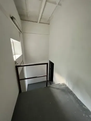 Pronájem obchodního prostoru, Praha - Horní Počernice, Komárovská, 210 m2