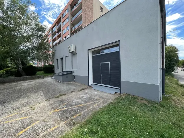 Pronájem skladu, Praha - Horní Počernice, Komárovská, 210 m2