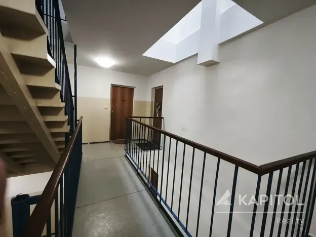 Pronájem bytu 1+1, Praha - Kobylisy, Šimůnkova, 31 m2