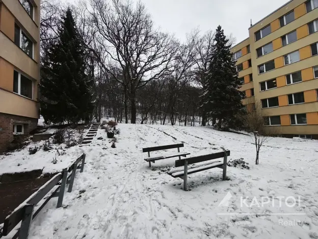 Pronájem bytu 1+1, Praha - Kobylisy, Šimůnkova, 31 m2