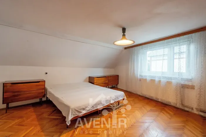 Prodej rodinného domu, Mukařov, 189 m2