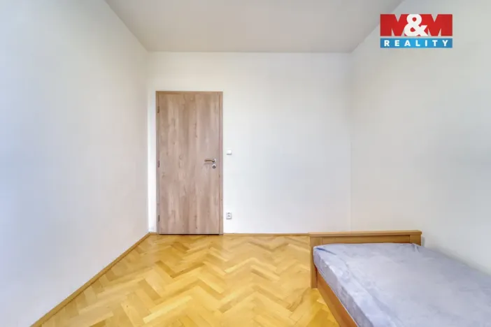 Prodej bytu 3+1, Plzeň - Lobzy, Pod Vrchem, 62 m2