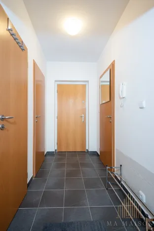 Pronájem bytu 1+kk, Praha - Smíchov, Randova, 47 m2