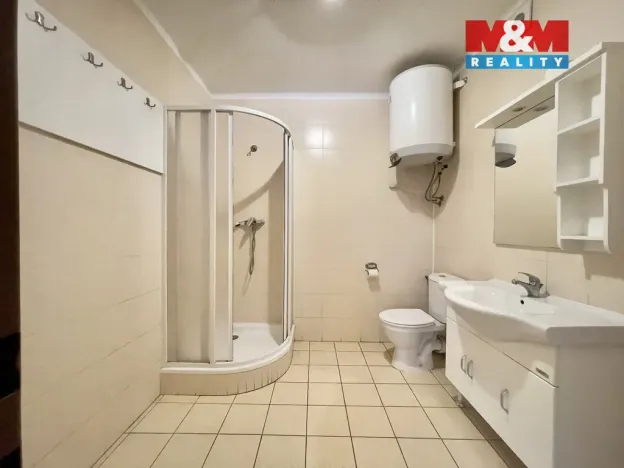 Pronájem skladu, Vsetín, Lázky, 430 m2