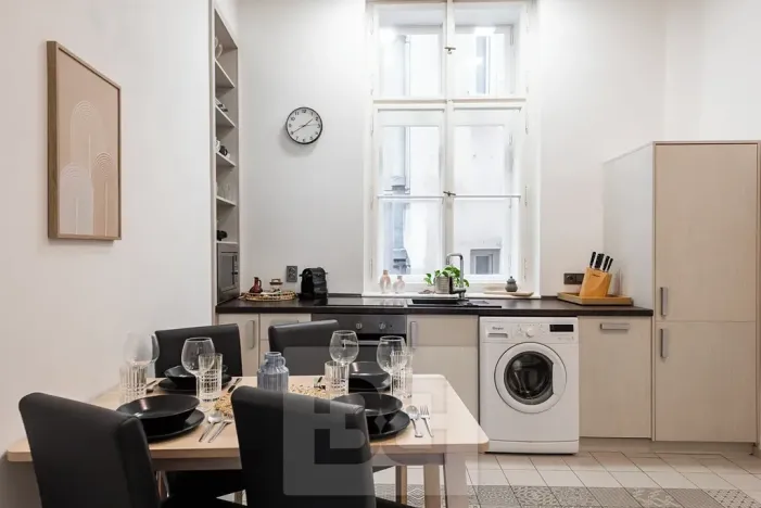 Prodej bytu 2+1, Praha - Nové Město, Ve Smečkách, 66 m2