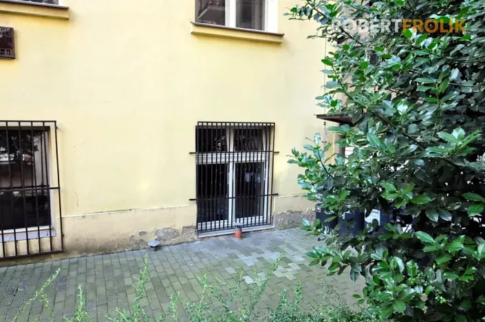 Pronájem kanceláře, Praha - Bubeneč, Eliášova, 25 m2