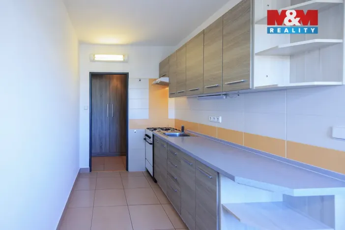 Pronájem bytu 1+1, Plzeň - Doubravka, Železničářská, 41 m2