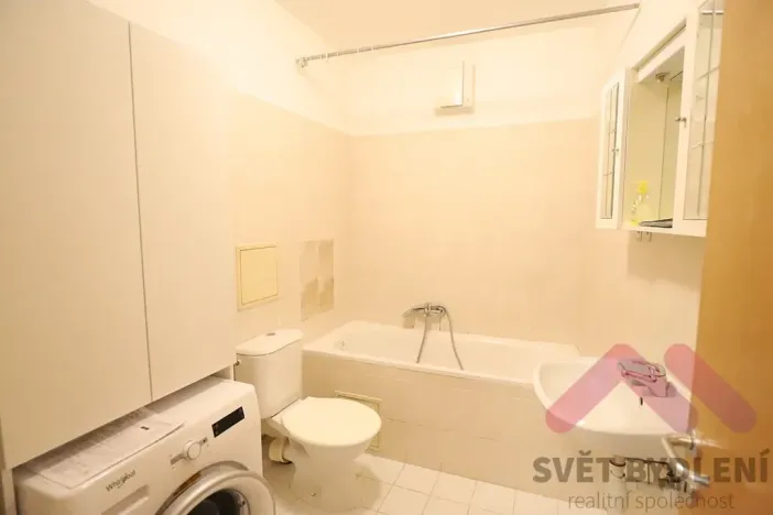 Pronájem bytu 1+kk, Praha - Vysočany, bratří Dohalských, 44 m2