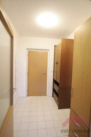 Pronájem bytu 1+kk, Praha - Vysočany, bratří Dohalských, 44 m2