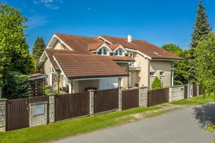 Prodej rodinného domu, Praha - Klánovice, Jeníkovická, 260 m2