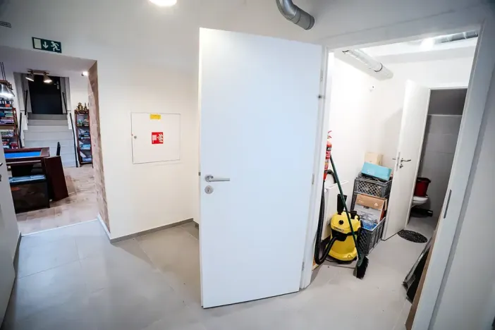 Pronájem obchodního prostoru, Praha - Vinohrady, Řipská, 92 m2