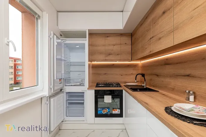 Prodej bytu 2+1, Karviná, Ciolkovského, 57 m2