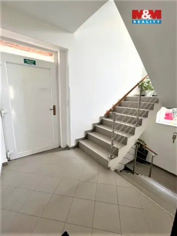 Pronájem bytu 1+kk, Praha - Hloubětín, Milovická, 20 m2