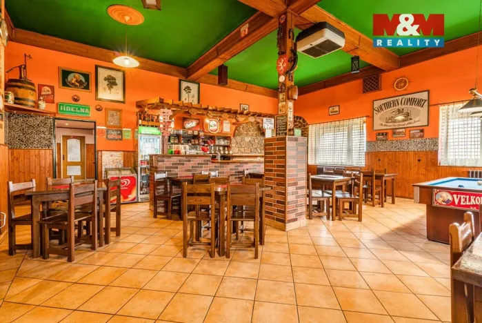 Prodej restaurace, Velké Březno, 700 m2