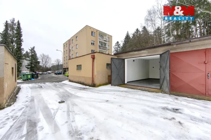 Pronájem garáže, Plzeň, Pod Švabinami, 24 m2