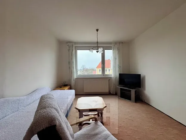 Pronájem bytu 1+1, Hrušovany nad Jevišovkou, Nádražní, 35 m2