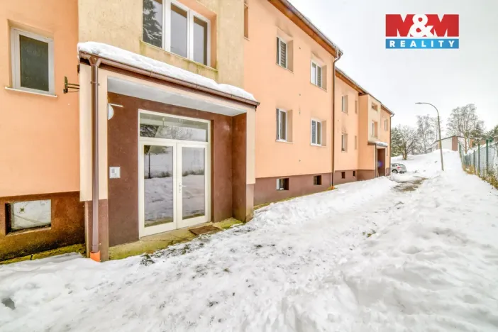 Prodej bytu 3+1, Valy, Pod Lesem, 64 m2