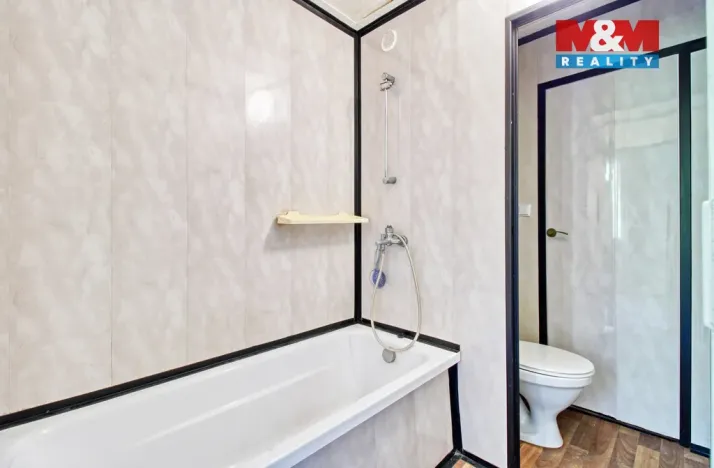 Prodej bytu 3+1, Krupka - Maršov, Karla Čapka, 79 m2