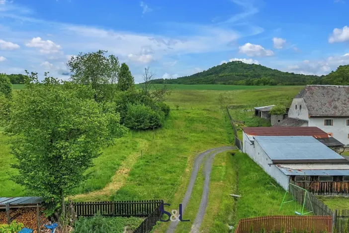 Prodej pozemku pro bydlení, Velenice, 828 m2