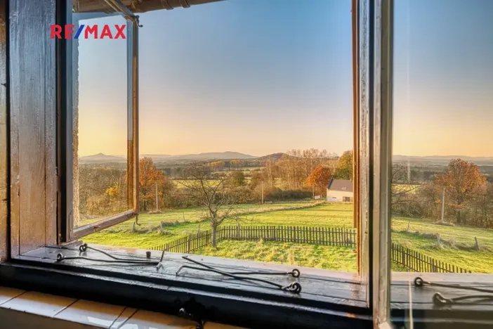 Prodej rodinného domu, Provodín, 290 m2