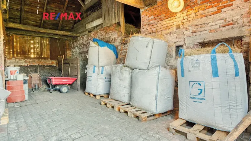 Prodej rodinného domu, Provodín, 290 m2