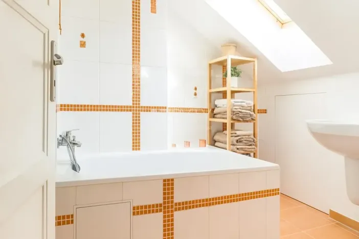 Prodej bytu 2+kk, Praha - Bubeneč, Jugoslávských partyzánů, 42 m2