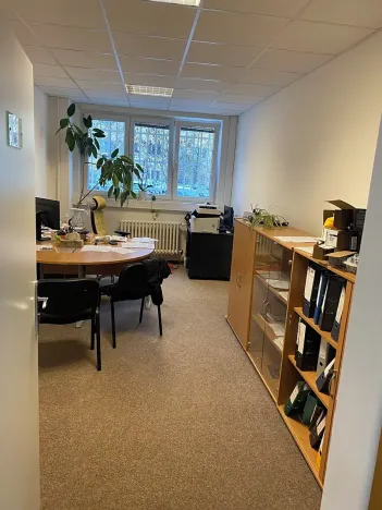 Pronájem kanceláře, Praha - Zličín, Strojírenská, 17 m2