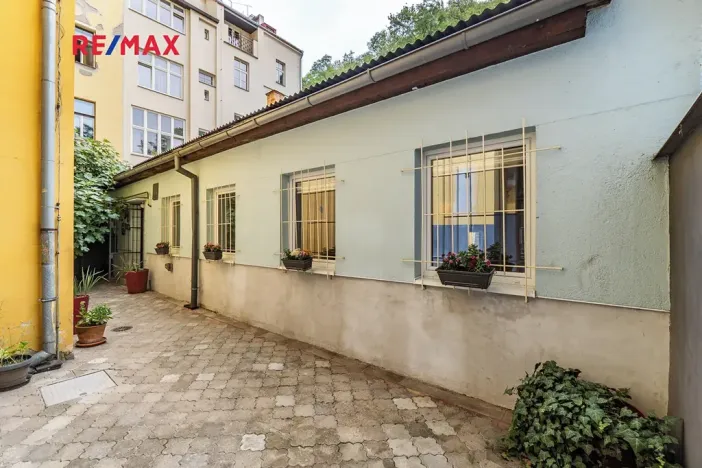 Prodej bytu 2+1, Praha - Karlín, Pernerova, 60 m2