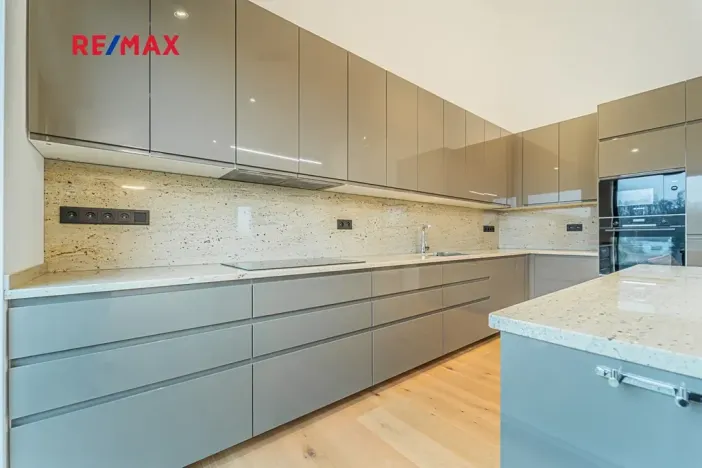 Pronájem bytu 3+kk, Praha - Kunratice, Děbolínská, 92 m2
